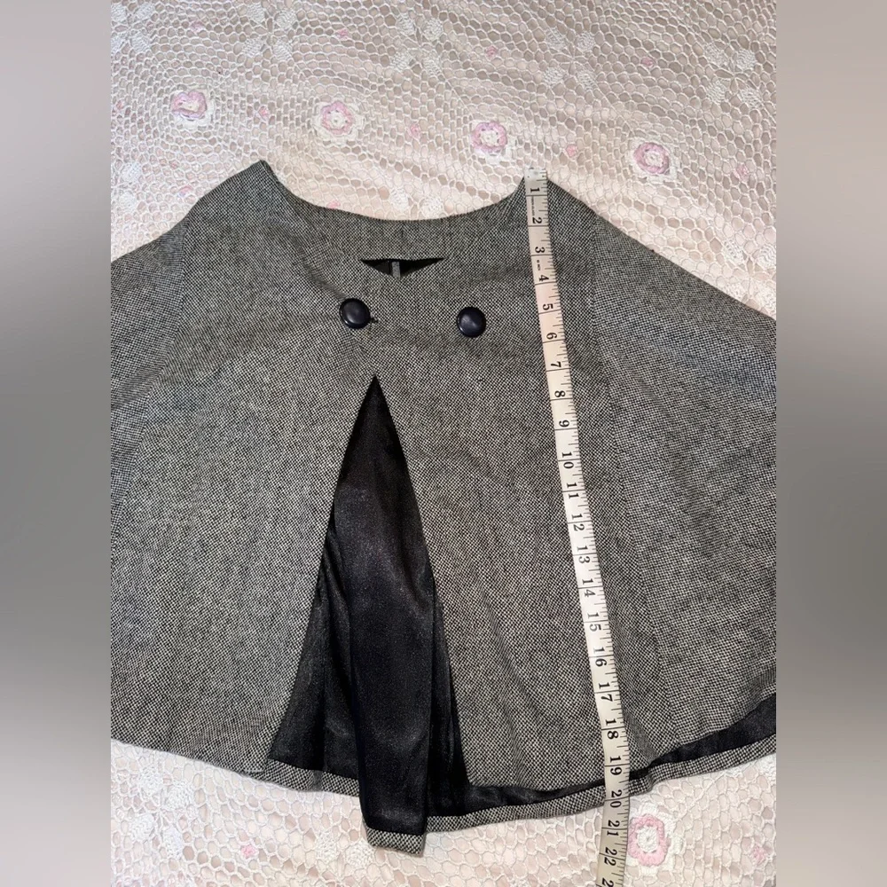 A.N.A Gray Cape Sweater Women’s L/XL